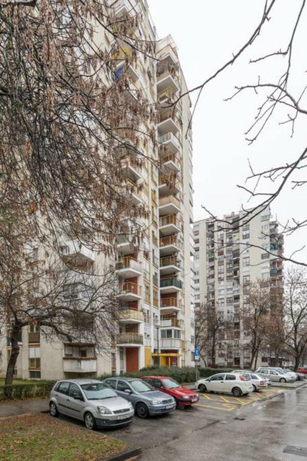 Ferienwohnung Penthouse "Sky 17" S Balkonom I Besplatnim Parkingom Zagreb Exterior foto
