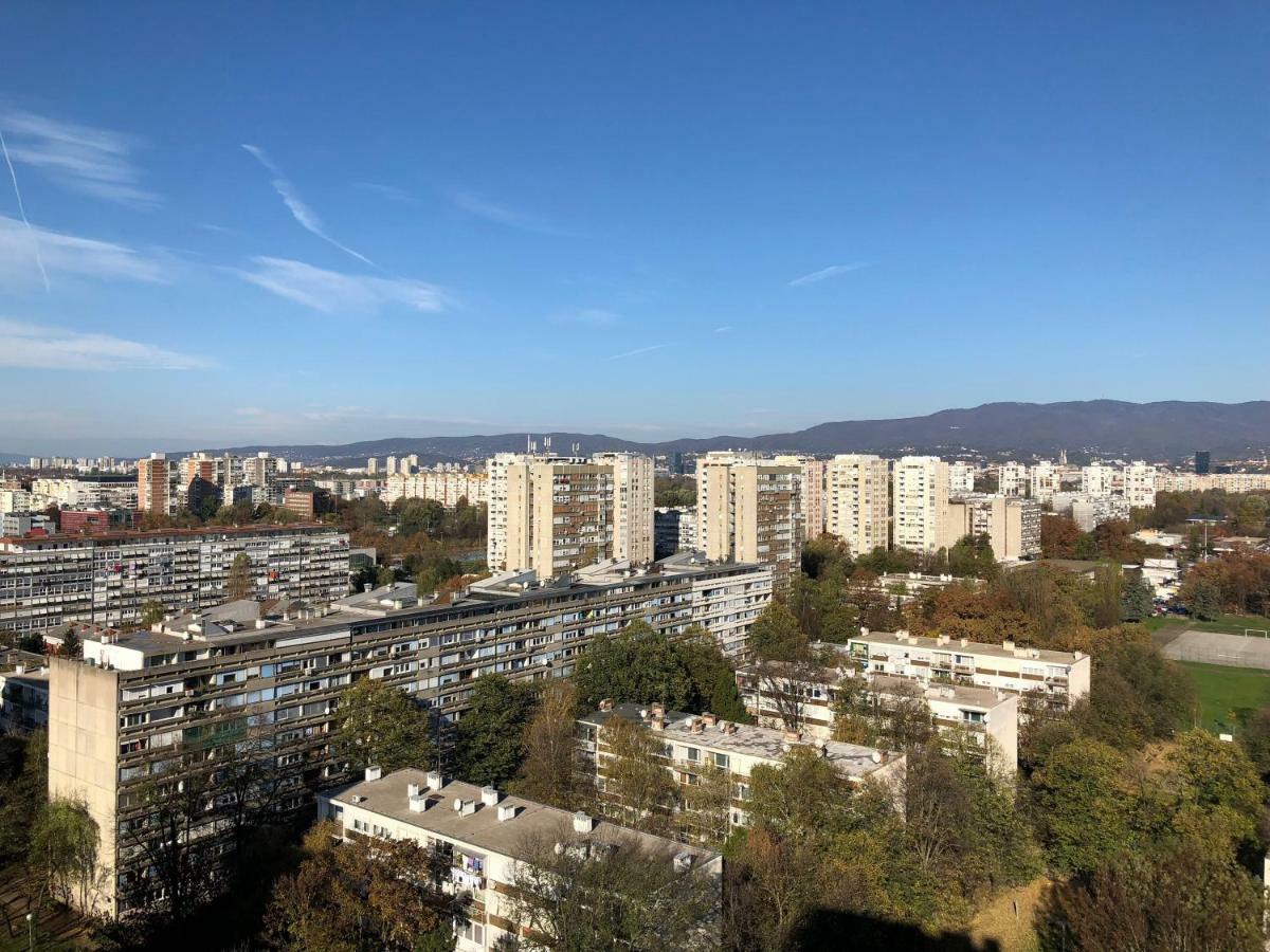 Ferienwohnung Penthouse "Sky 17" S Balkonom I Besplatnim Parkingom Zagreb Exterior foto